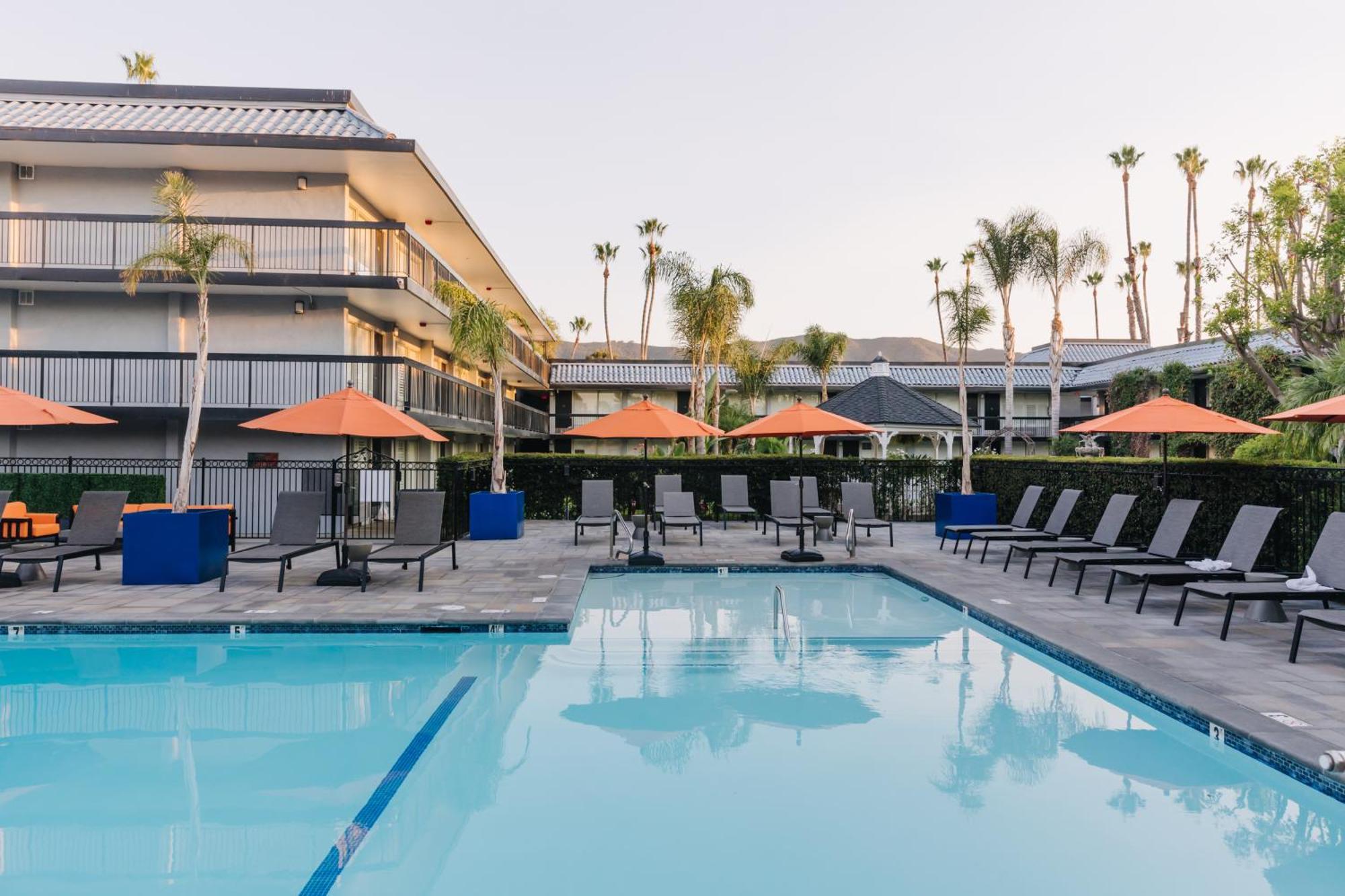 Palm Garden Hotel Thousand Oaks Exteriér fotografie